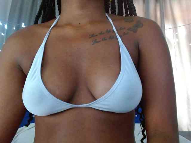 Beautyyebonyy webcam