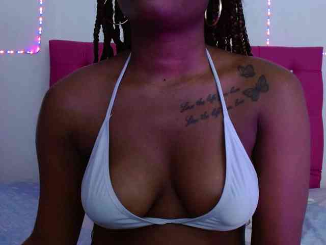 Beautyyebonyy webcam