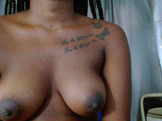 Beautyyebonyy webcam