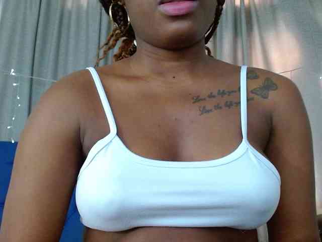 Beautyyebonyy webcam