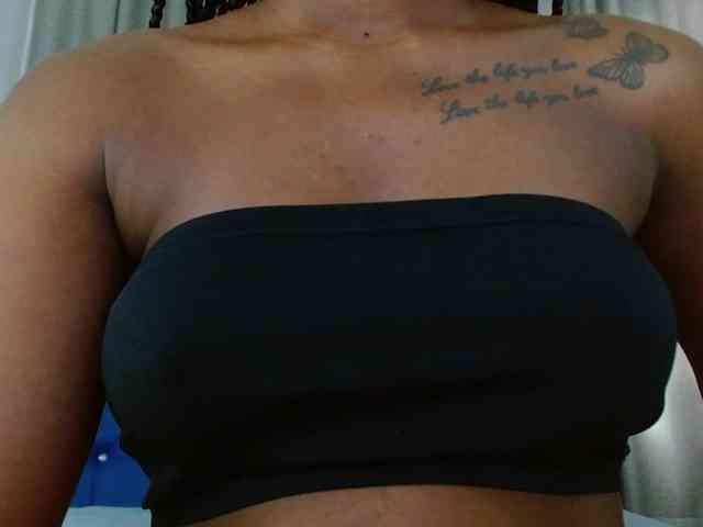 Beautyyebonyy webcam
