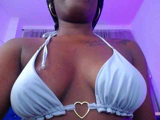 Beautyyebonyy webcam