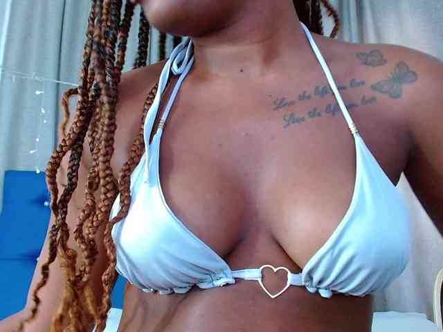 Beautyyebonyy webcam