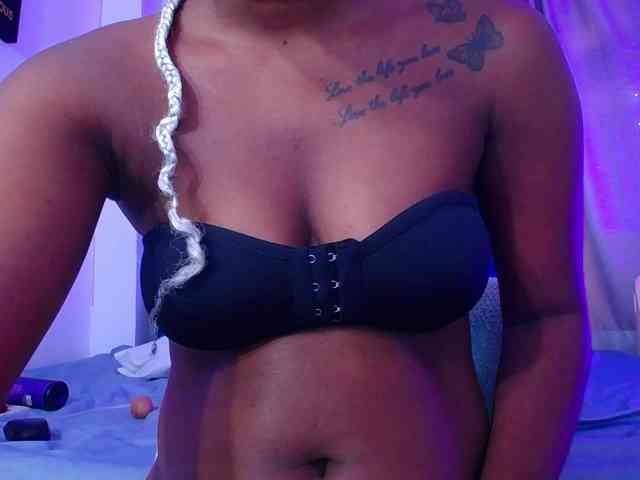 Beautyyebonyy webcam