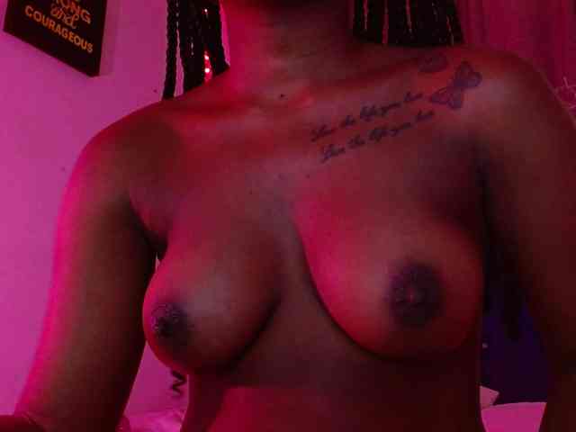 Beautyyebonyy webcam