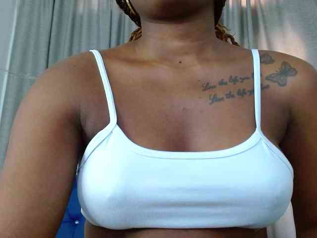 Beautyyebonyy webcam