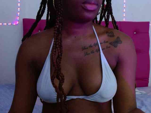 Beautyyebonyy webcam