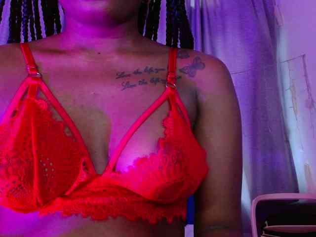 Beautyyebonyy webcam