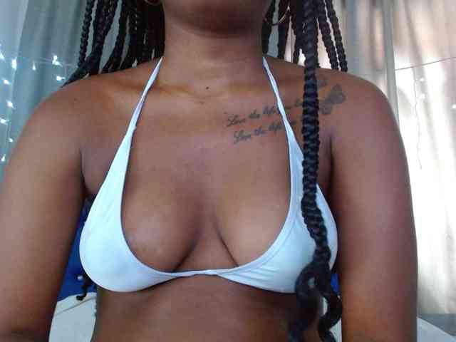 Beautyyebonyy webcam