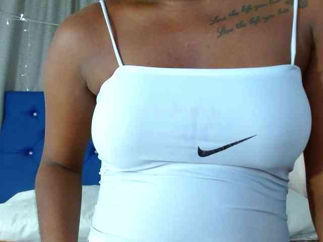 Beautyyebonyy webcam