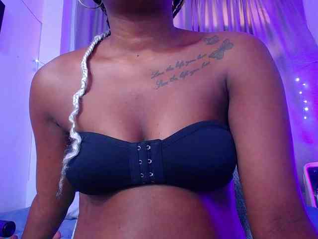Beautyyebonyy webcam