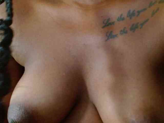 Beautyyebonyy webcam