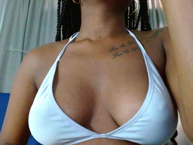 Beautyyebonyy webcam