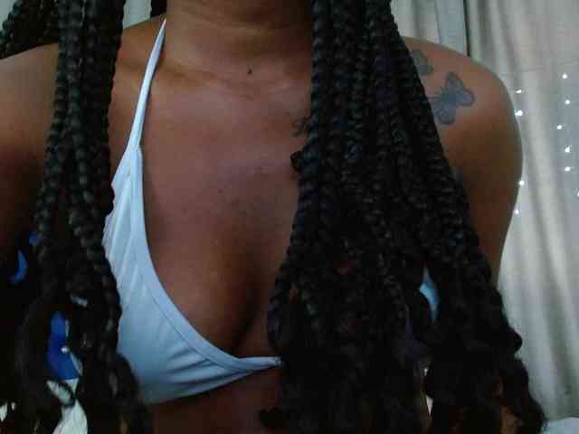 Beautyyebonyy webcam