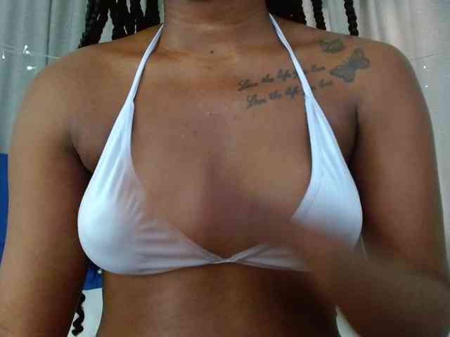 Beautyyebonyy webcam