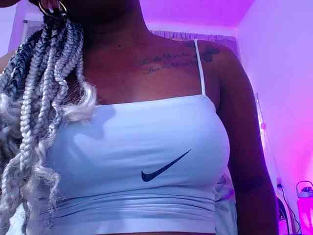 Beautyyebonyy webcam