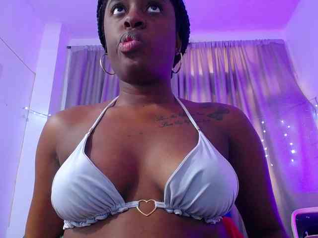 Beautyyebonyy webcam