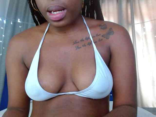 Beautyyebonyy webcam