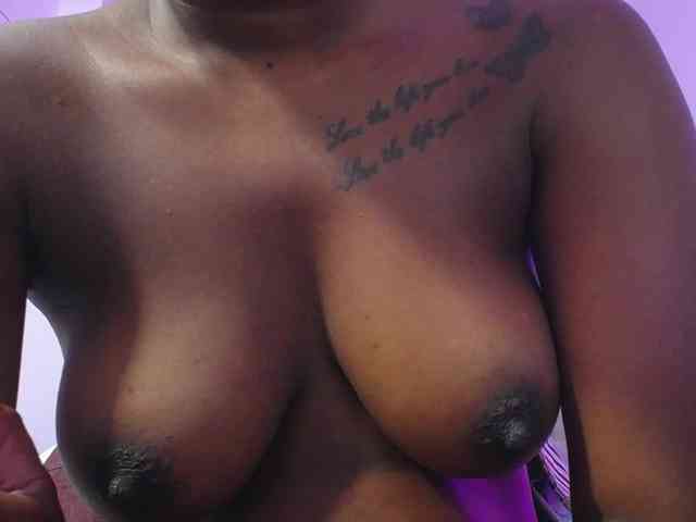 Beautyyebonyy webcam