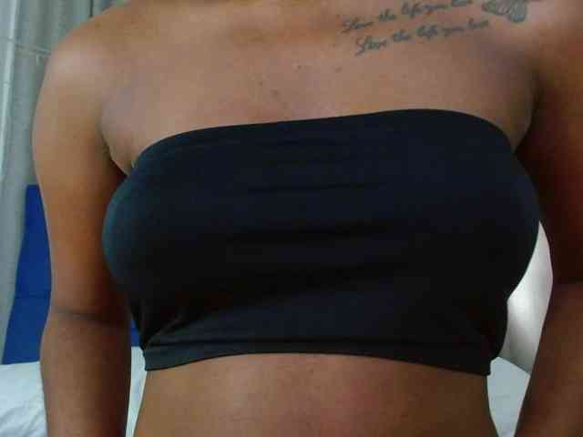Beautyyebonyy webcam