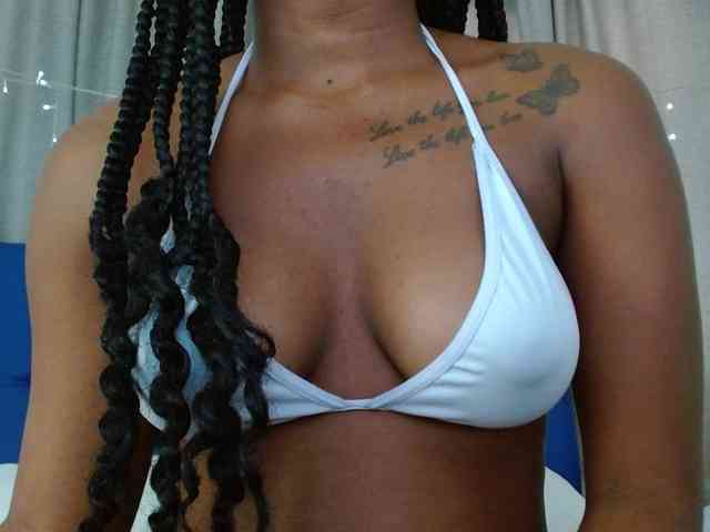 Beautyyebonyy webcam