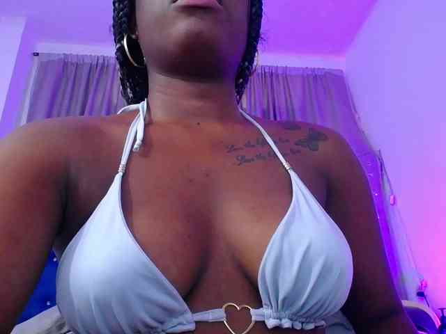 Beautyyebonyy webcam