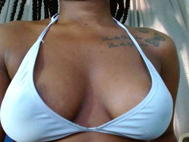 Beautyyebonyy webcam