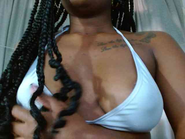 Beautyyebonyy webcam