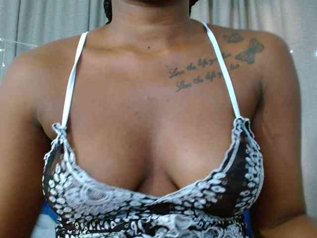 Beautyyebonyy webcam