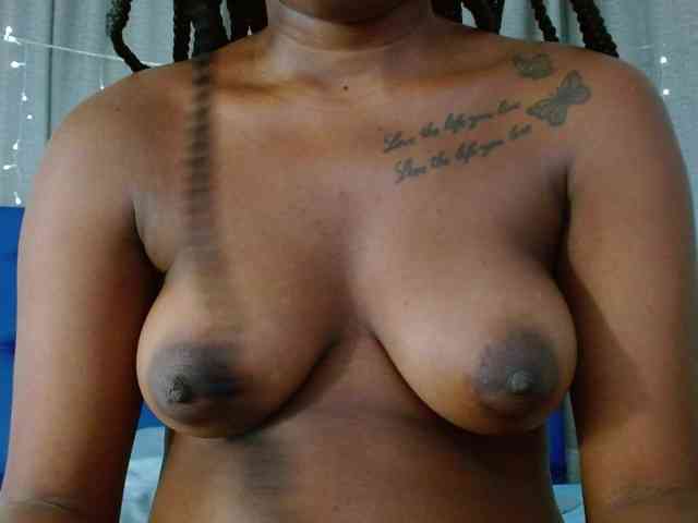 Beautyyebonyy webcam
