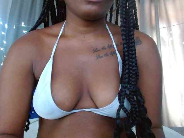 Beautyyebonyy webcam