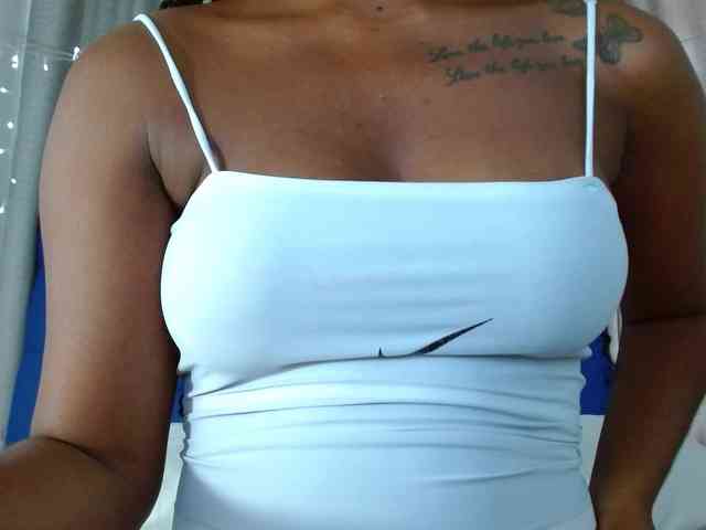 Beautyyebonyy webcam