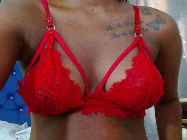 Beautyyebonyy webcam