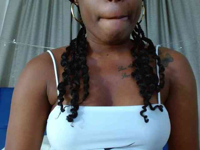 Beautyyebonyy webcam