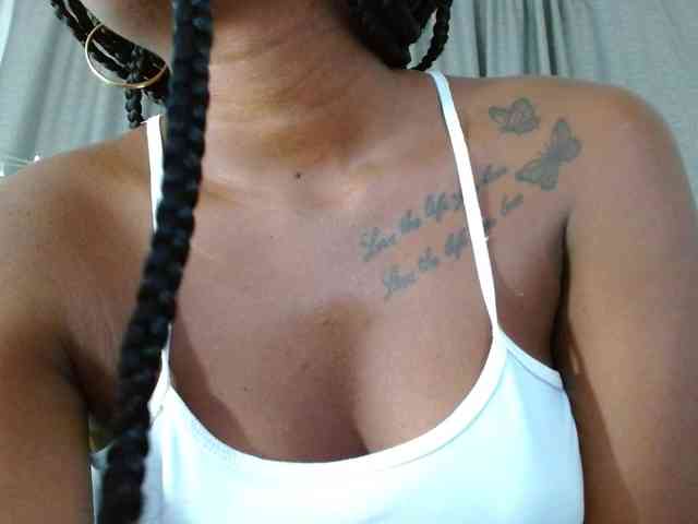 Beautyyebonyy webcam