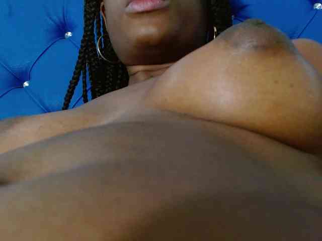 Beautyyebonyy webcam