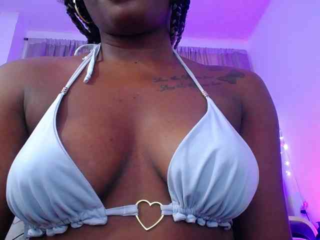 Beautyyebonyy webcam