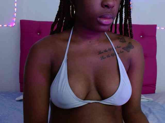 Beautyyebonyy webcam