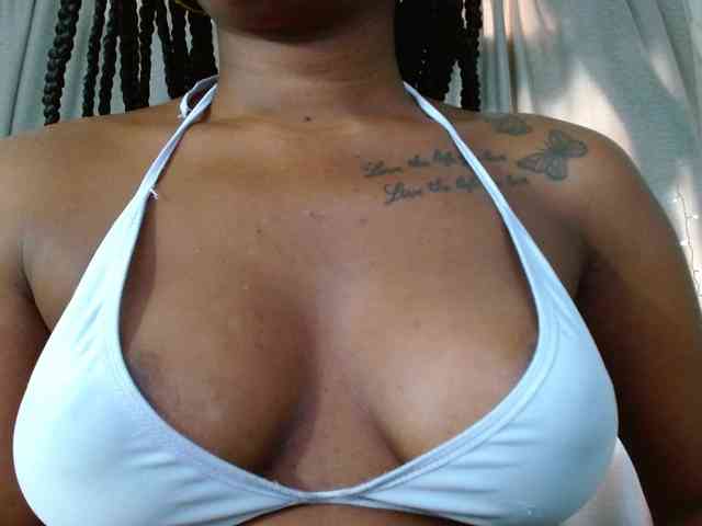 Beautyyebonyy webcam