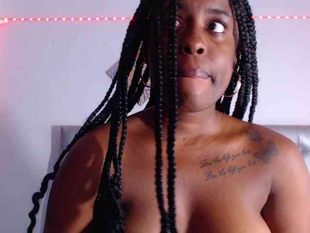 Beautyyebonyy webcam