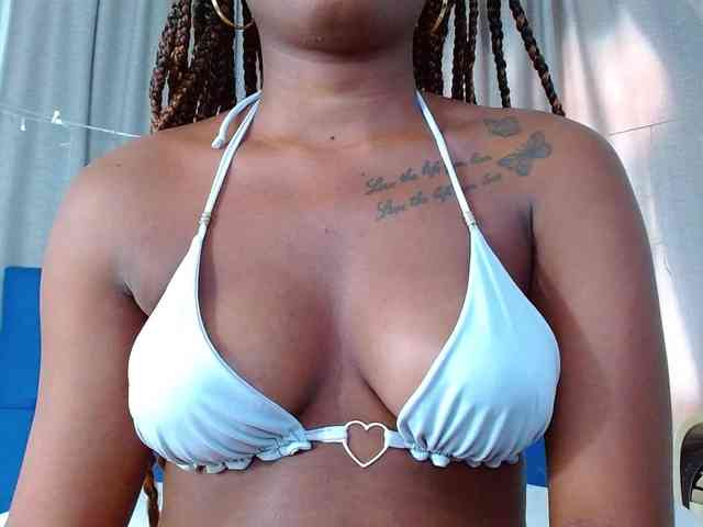 Beautyyebonyy webcam