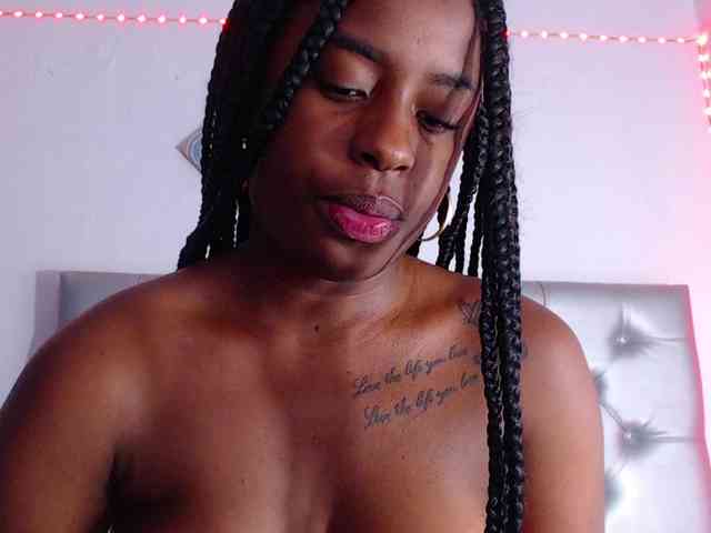 Beautyyebonyy webcam