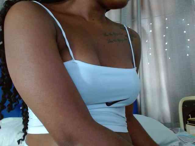 Beautyyebonyy webcam