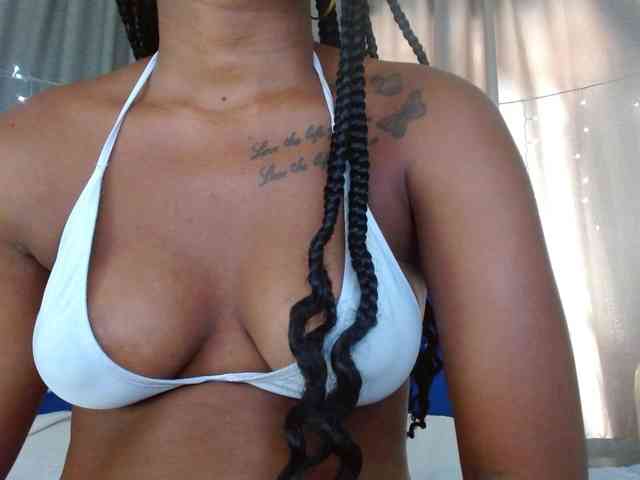 Beautyyebonyy webcam