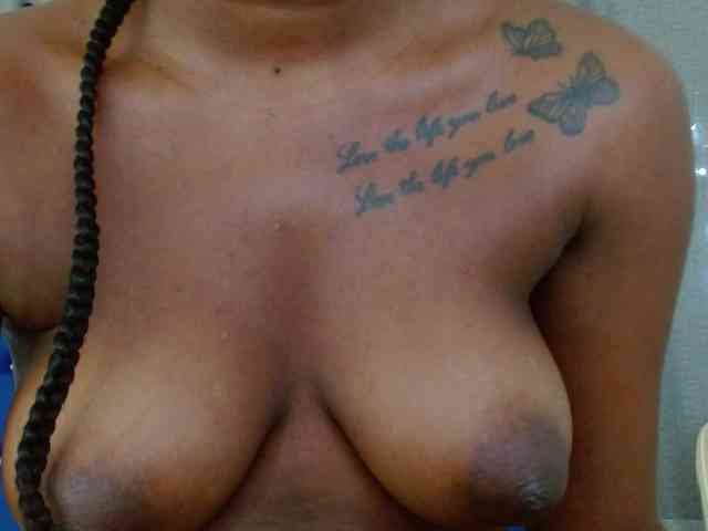 Beautyyebonyy webcam