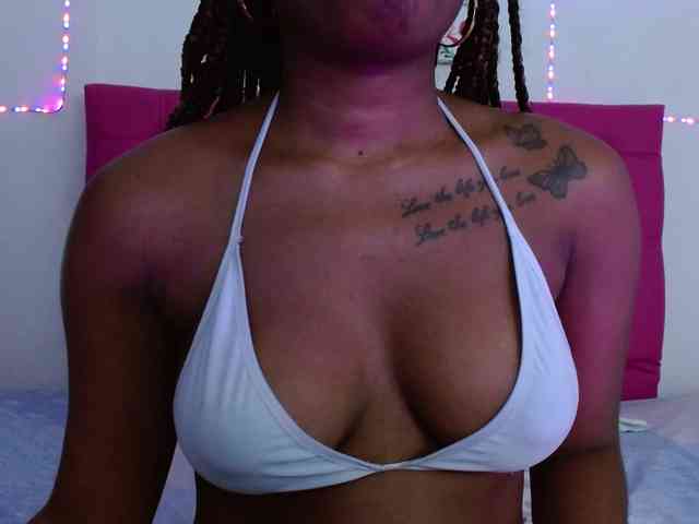 Beautyyebonyy webcam
