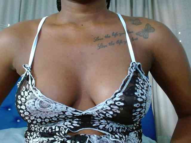 Beautyyebonyy webcam