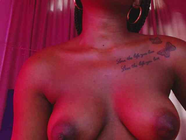 Beautyyebonyy webcam