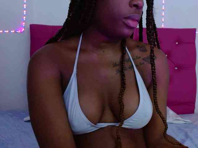 Beautyyebonyy webcam