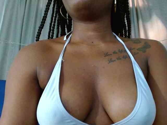 Beautyyebonyy webcam